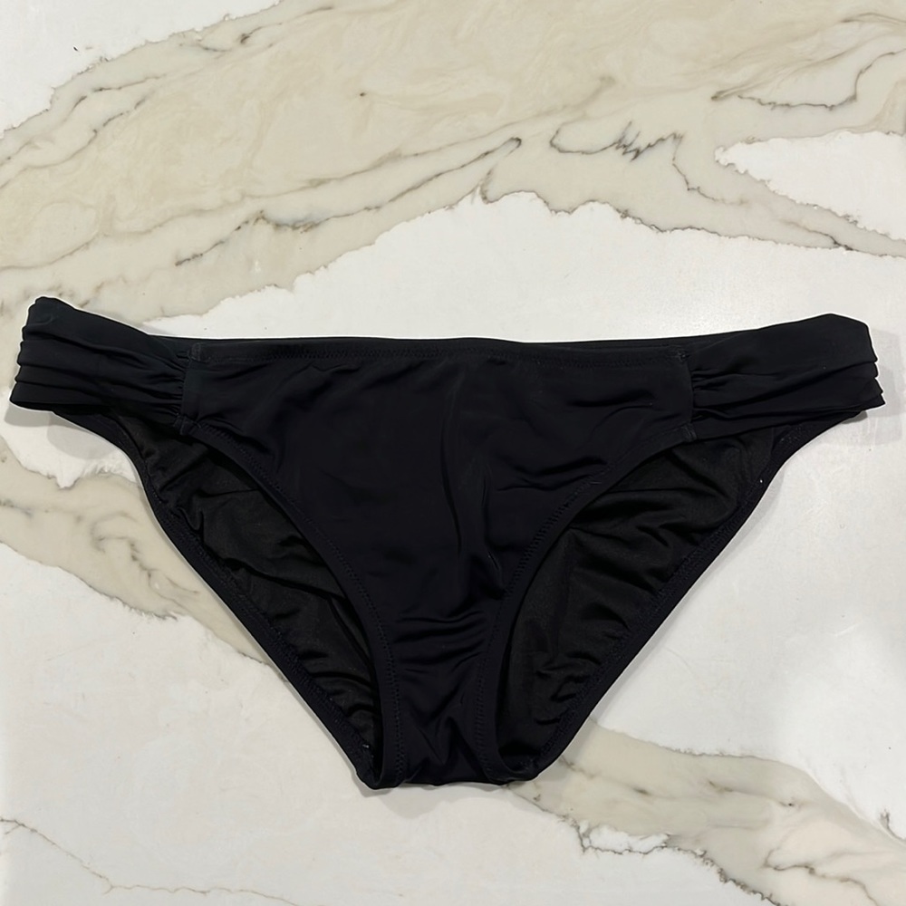 VICTORIAS SECRET BIKINI BOTTOMS